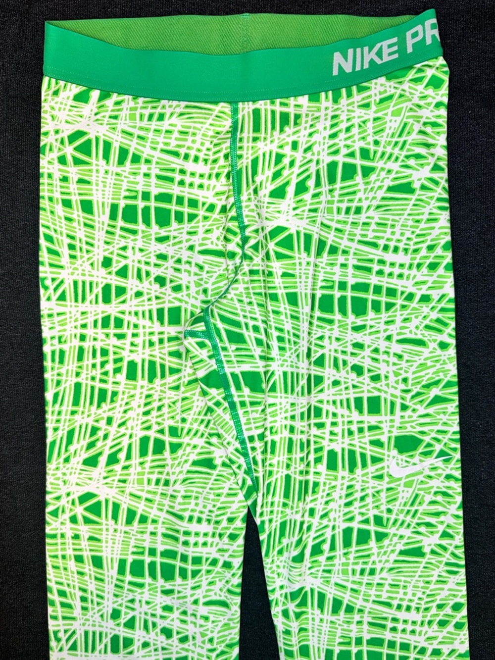 Nike Pro Green White Geometric Cropped Leggings Capri Size M